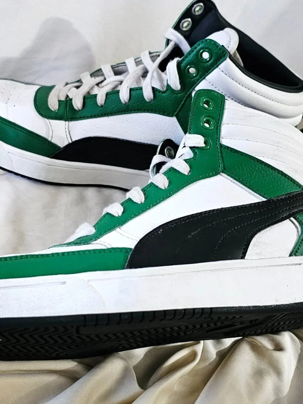 Puma dribble mid